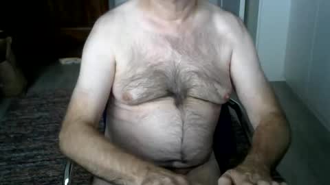 Snapshot of tooohard chatting on 10/20/25, 08:59 Alex online show from 10/20/25, 08:59