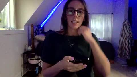 tootsiefoote001 online show from 05/06/26, 12:08