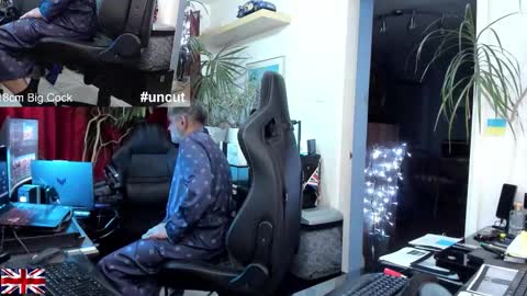 topalphaboss online show from 10/18/25, 05:32