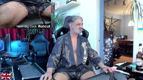 topalphaboss online show from 12/22/25, 12:18