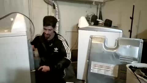 SagMeOreduceMe online show from 04/09/26, 03:39