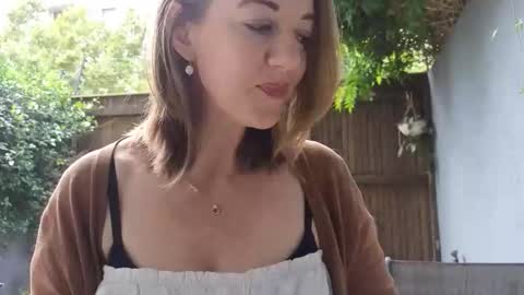 Snapshot of topsywilde chatting on 12/17/25, 09:37 Topsy online show from 12/17/25, 09:37