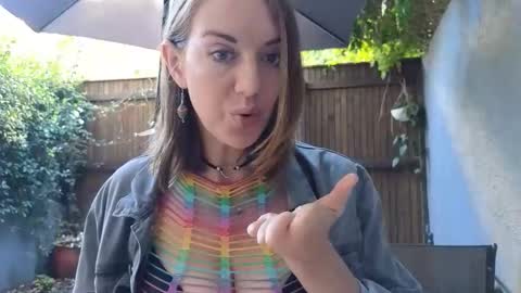 Snapshot of topsywilde chatting on 02/19/26, 07:26 Topsy online show from 02/19/26, 07:26