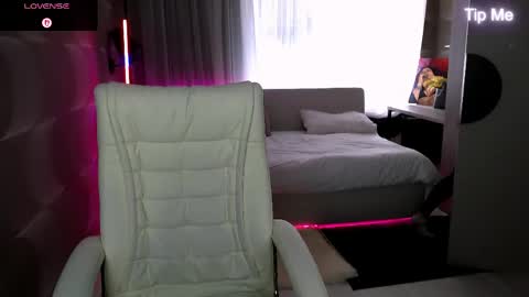 tori_blond online show from 06/03/26, 05:32