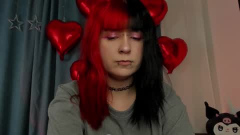 Snapshot of toriayun0 chatting on 02/14/25, 10:14 your personal gothic girl check it online show from 02/14/25, 10:14