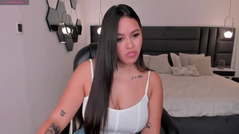 Tori Cross online show from 01/18/25, 03:38