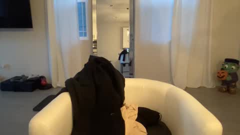 ASH online show from 10/22/25, 12:55