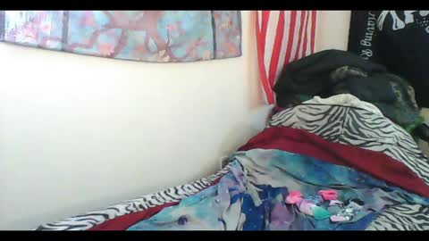 Luna online show from 01/27/25, 12:54