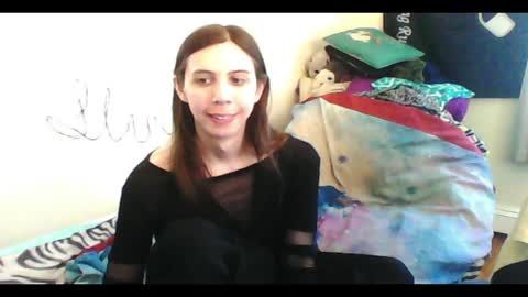 Luna online show from 04/12/26, 09:09