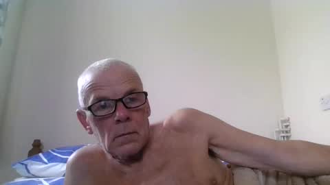 Snapshot of touche5656607203 chatting on 02/24/25, 09:43 touche5656607203 online show from 02/24/25, 09:43