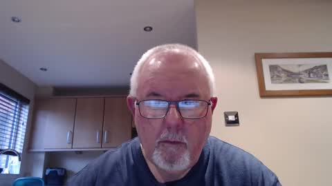 Snapshot of touchwood25 chatting on 01/06/25, 09:52 TOUCHWOOD25 online show from 01/06/25, 09:52