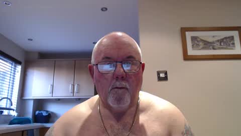 Snapshot of touchwood25 chatting on 02/22/25, 03:58 TOUCHWOOD25 online show from 02/22/25, 03:58