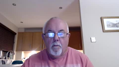 Snapshot of touchwood25 chatting on 10/09/25, 06:39 TOUCHWOOD25 online show from 10/09/25, 06:39