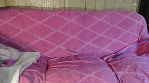 toukauwu online show from 12/18/25, 01:00