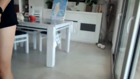 Snapshot of toutim6163 chatting on 10/02/25, 08:32 toutim6163 online show from 10/02/25, 08:32