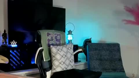 Town online show from 06/08/26, 08:15