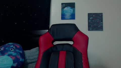 Snapshot of toxiclilly chatting on 12/11/24, 09:19 Lilly Miss Mistress Goddess Maam Queen Boss online show from 12/11/24, 09:19