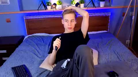 Max online show from 02/27/26, 09:42