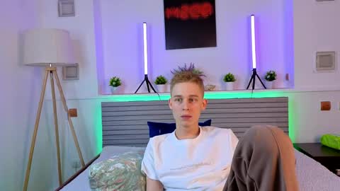 Max online show from 04/29/26, 09:02