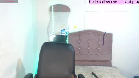 Snapshot of toxxxic_cams chatting on 01/14/25, 01:47 toxca69 online show from 01/14/25, 01:47