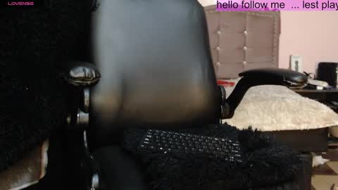 Snapshot of toxxxic_cams chatting on 01/24/25, 03:22 toxca69 online show from 01/24/25, 03:22