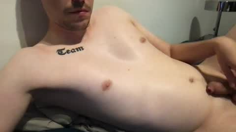 toyboy025 online show from 06/18/26, 08:02