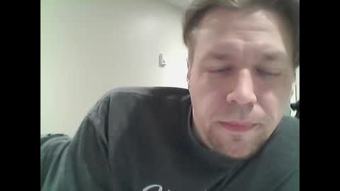 Snapshot of tpete119 chatting on 02/13/25, 05:37 Shooter McGavin online show from 02/13/25, 05:37