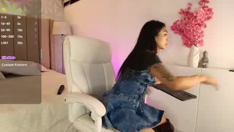 Snapshot of tracy_lambo chatting on 07/18/26, 02:49 tracy online show from 07/18/26, 02:49