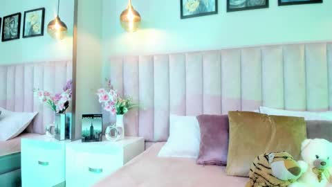 Tracy  online show from 02/18/26, 08:38