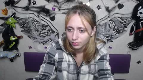 TracyLeeBB online show from 11/11/25, 02:39