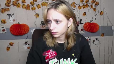 TracyLeeBB online show from 11/14/25, 12:04