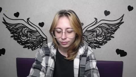 TracyLeeBB online show from 11/20/25, 01:11