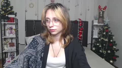 TracyLeeBB online show from 12/21/25, 06:09