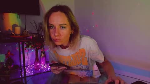 Hey my name is Kiri Kiri online show from 01/08/25, 11:09