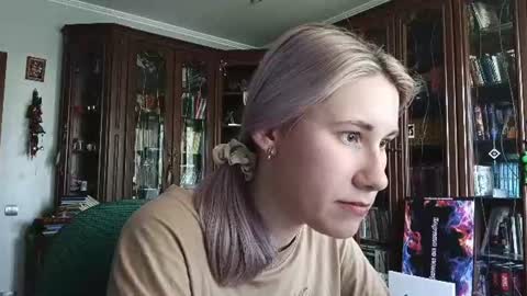 Lesly online show from 06/20/26, 05:32
