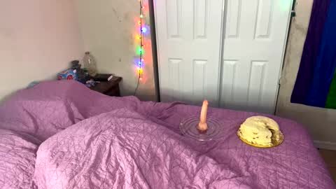 TransDomme Omi online show from 12/31/24, 09:39