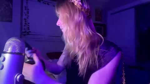 Snapshot of transgoblingal chatting on 01/03/25, 04:44 transgoblingal online show from 01/03/25, 04:44