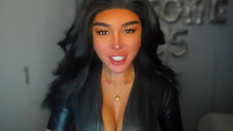 ALMIGHTY GODDESS VALENTINA online show from 01/01/25, 02:42