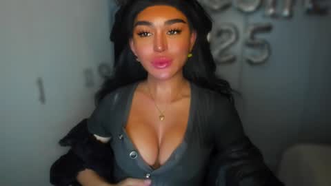 ALMIGHTY GODDESS VALENTINA online show from 01/01/25, 05:44