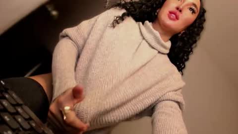 ALMIGHTY GODDESS VALENTINA online show from 10/04/25, 09:13