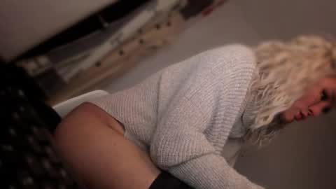 ALMIGHTY GODDESS VALENTINA online show from 11/04/25, 09:25