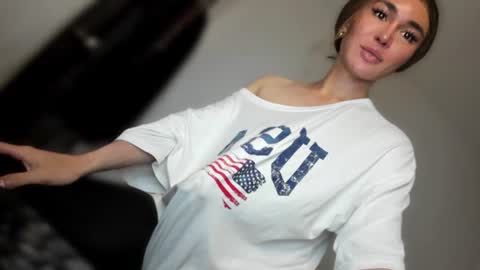 ALMIGHTY GODDESS VALENTINA online show from 06/11/26, 12:32