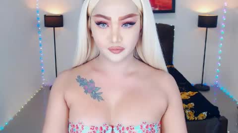 KYLIE BELLA  TS online show from 07/17/26, 07:15