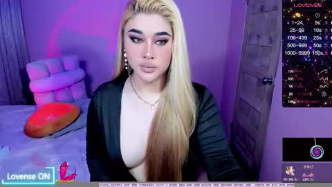 Snapshot of transsalawahan chatting on 02/23/25, 07:38 BELLA online show from 02/23/25, 07:38