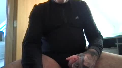 Snapshot of travis7373 chatting on 11/20/25, 02:28 travis7373 online show from 11/20/25, 02:28