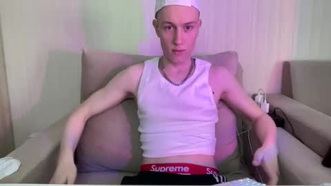 Travis online show from 04/10/26, 03:23