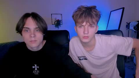 Travis online show from 09/23/25, 08:23