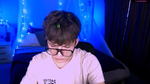 Travis online show from 11/24/25, 07:57