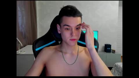 travisrivas online show from 03/04/25, 01:06