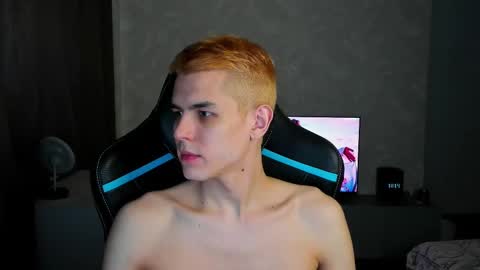 travisrivas online show from 03/08/25, 03:13